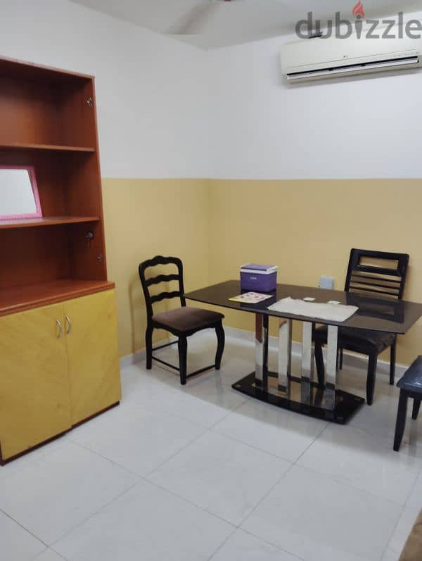 Semi furnished Room in Wadiadai, Ruwi 4