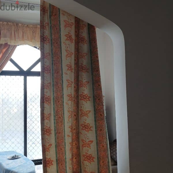 curtains in a good condition 6