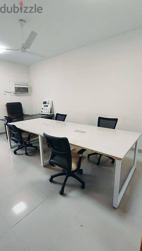 desk table and chairs 0