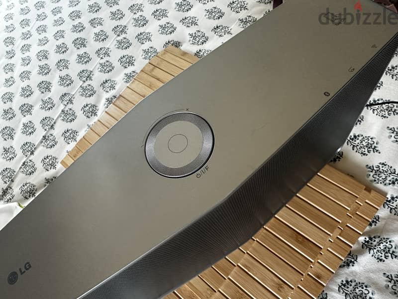 Lg big speaker 1