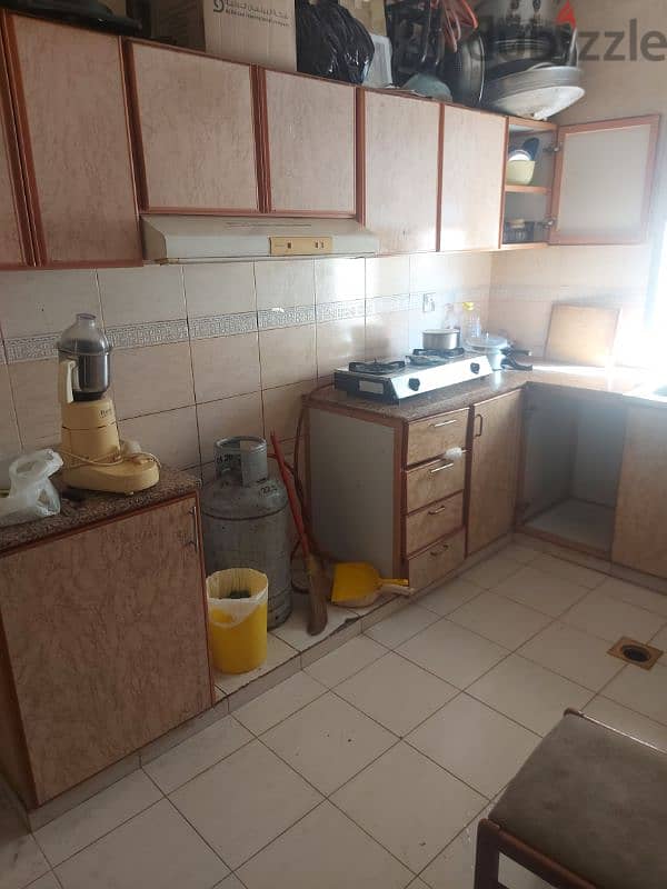 room for rent. . near wadi adi signal mainroad 3