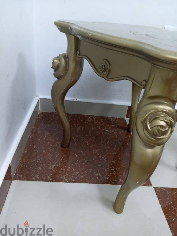 house table for sale urgent 10 riyal call location mabela Bibi 2