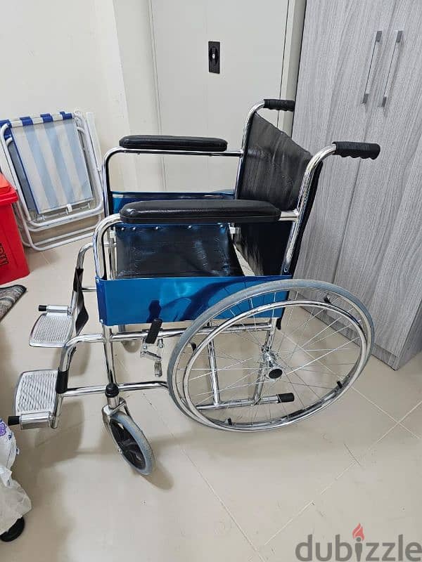 WHEEL CHAIR JUST LIKE NEW. 3