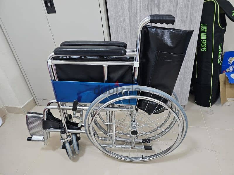 WHEEL CHAIR JUST LIKE NEW. 5