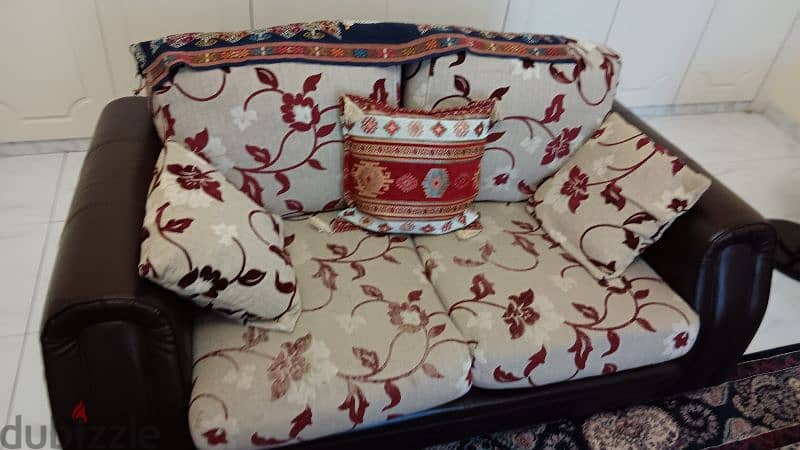 4 Peice Sofa Set, good condition 6