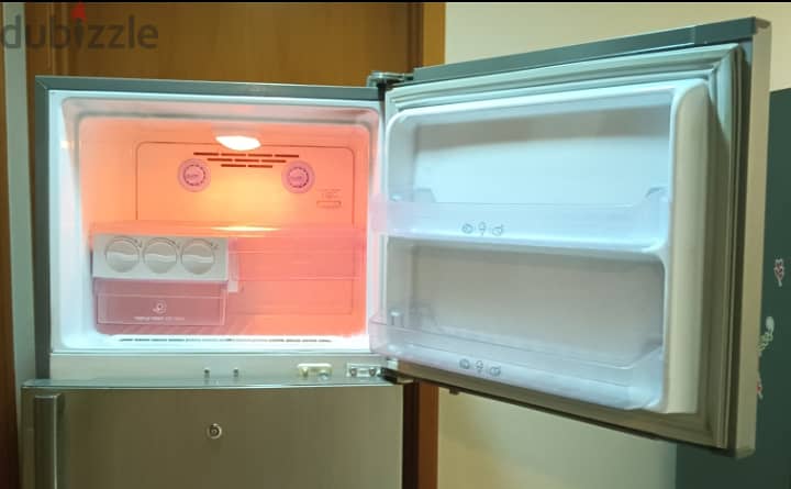 LG 390 Liter Fridge 4