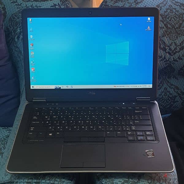 DELL LATITUDE-  E7440 0