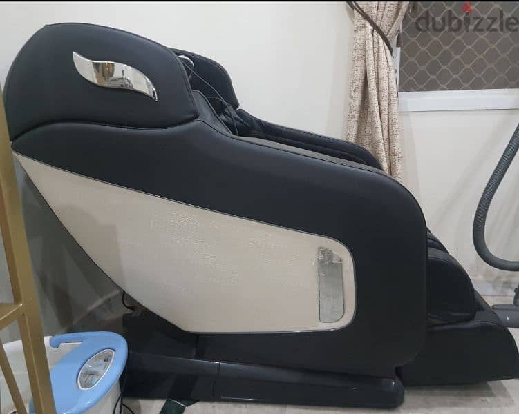 Massage Chair (full body) 0