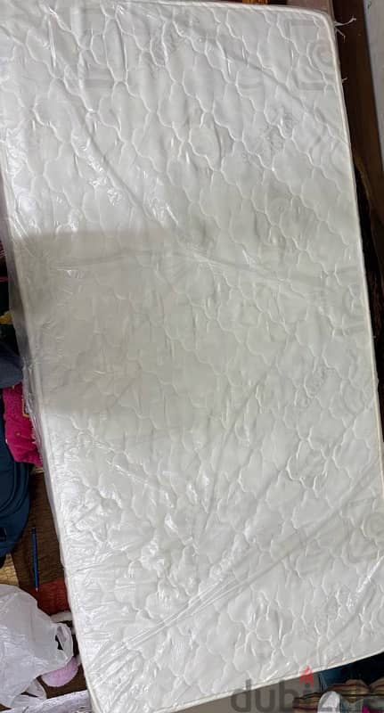 single bed mattress , very good condition , 1