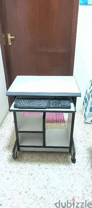 laptop or desktop table 0