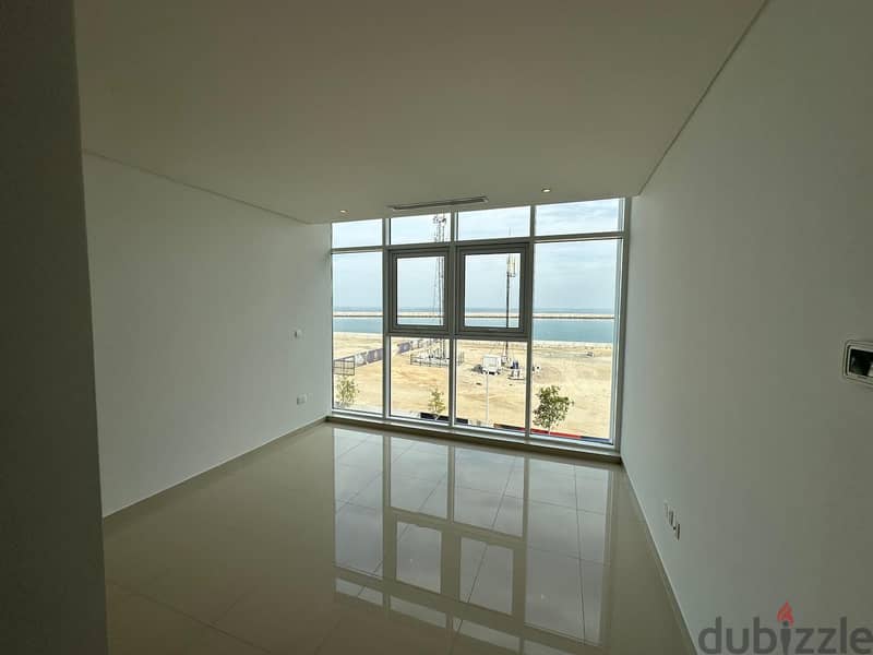 first line sea view 1bedroom flat for rent in Al Mmouj Muscat 1