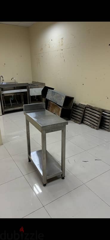 Restaurant Exhaust Hood set and sink table 7