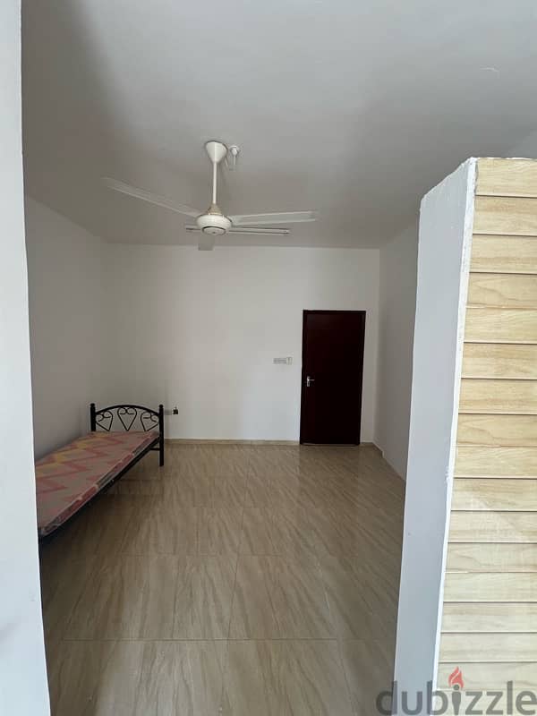 clean room for rent at Alkuwair including electricity, water and wifi 4