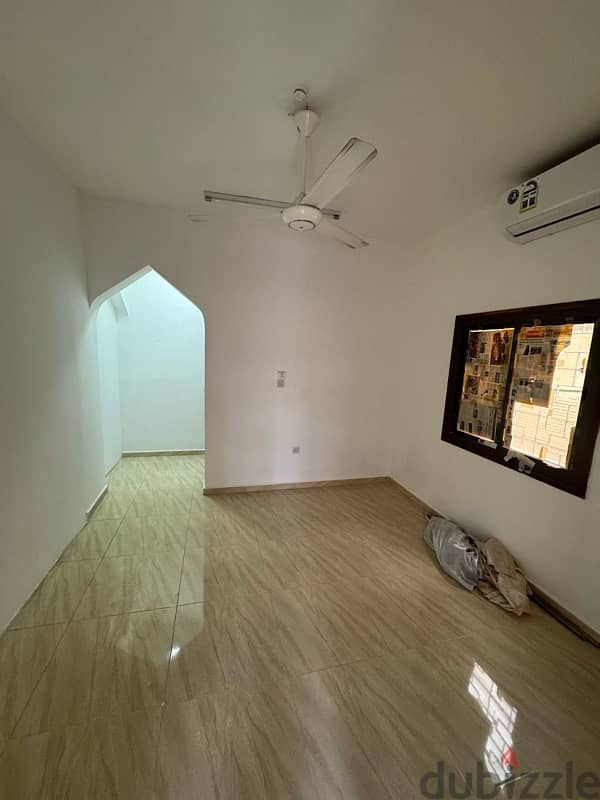 clean room for rent at Alkuwair including electricity, water and wifi 7