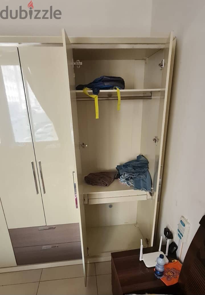 Home centre cupboard in perfect condition. 2