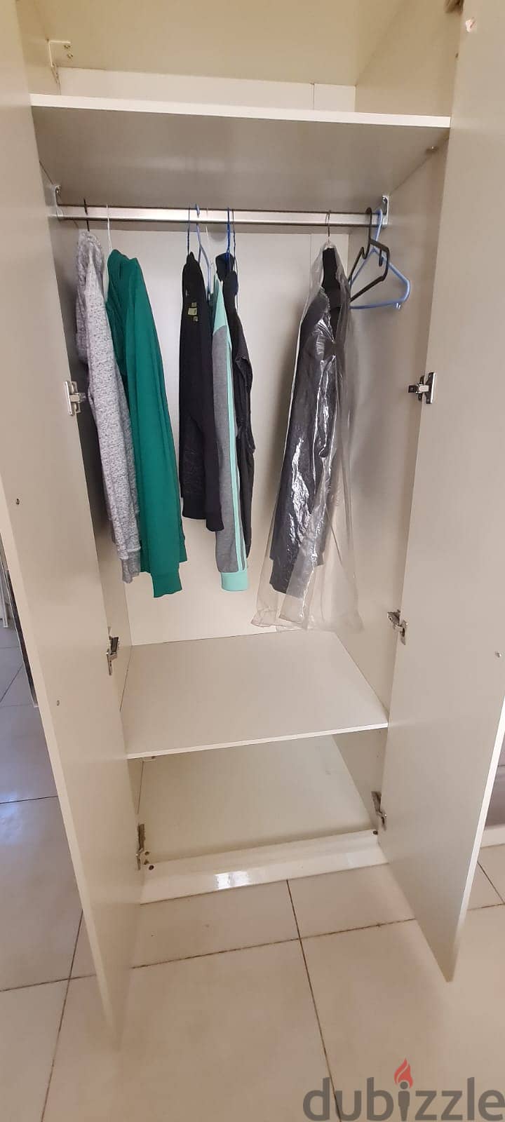 Home centre cupboard in perfect condition. 4