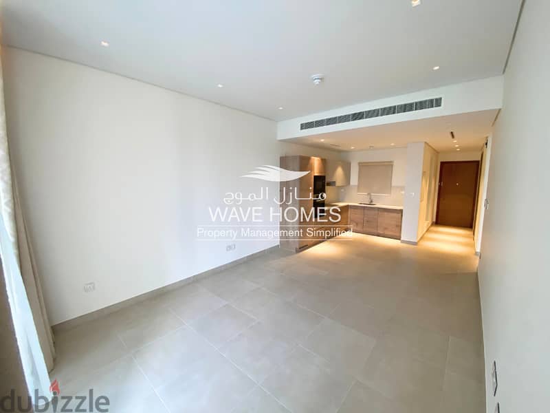 Luxurious 1-Bedroom Apartment with Marina Views in Juman 2 1