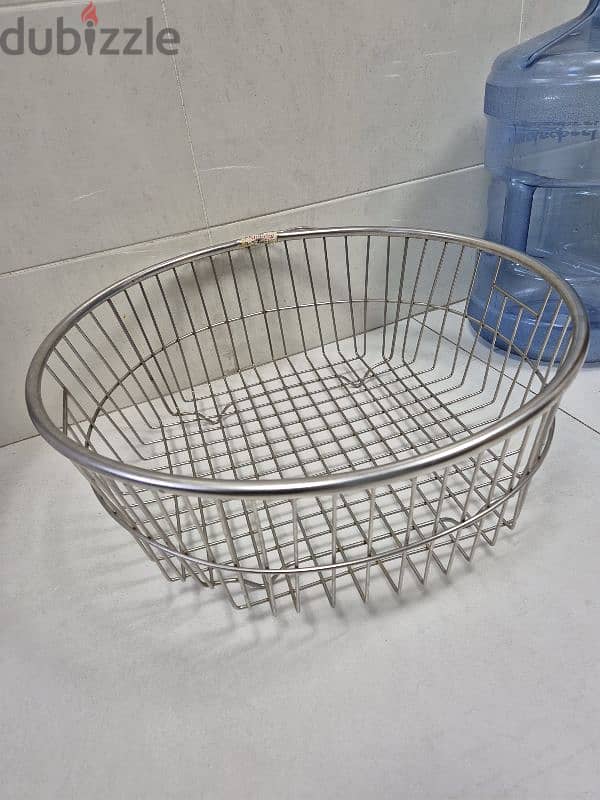 Kitchen utensil basket 1