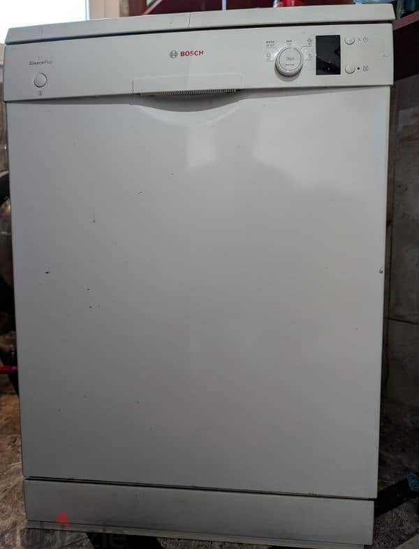 dishwasher - excellent condition 0