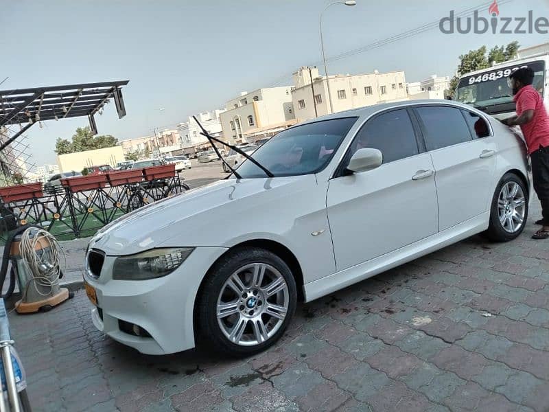 BMW 3-Series 2011 0