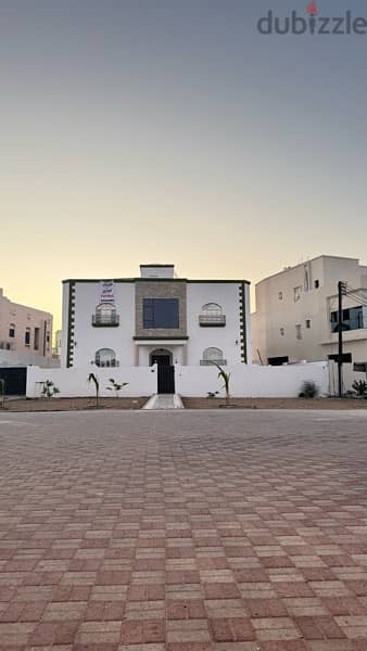 Villa For Rent in Al Mawaleh South- فيلا للايجار التجاري فالموالح 1