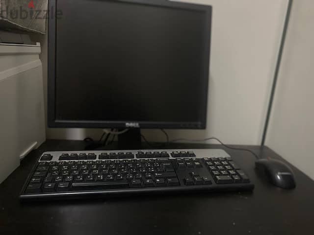 إعلان بيع جهاز كمبيوتر مكتبي Desktop computer (ThinkCentre M Series) 2