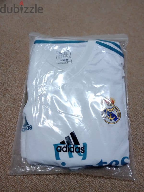 adidas Real Madrid 2017-18 Home jersey 1