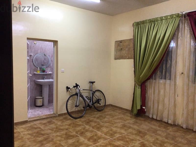 2 bhk flat for rent in wadi kabir near Indian school 1