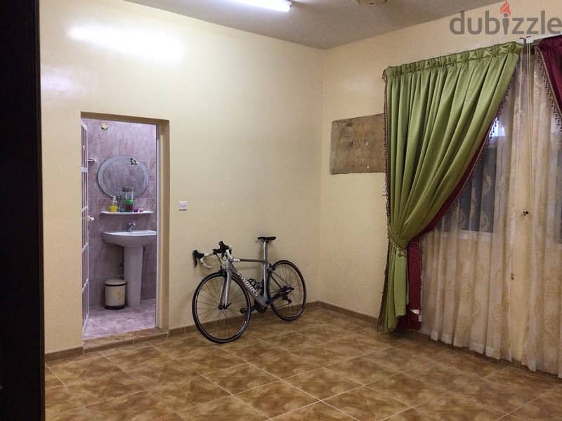 2 bhk flat for rent in wadi kabir near Indian school 2