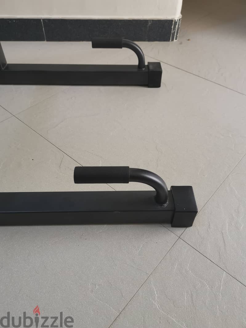 Pull-Up Station in Excellent Condition - Black Alloy Steel 1