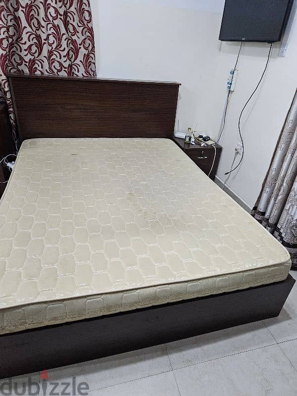 urgent sell queen size bed with mattress 1