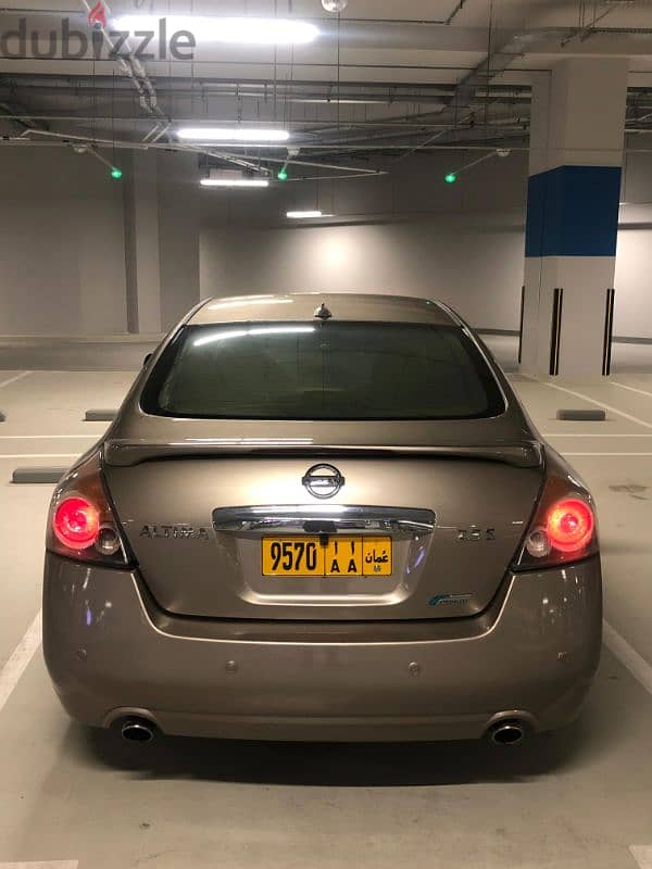 Nissan Altima 2011 0