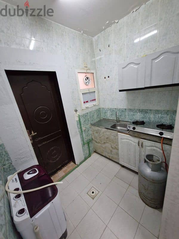 Furnished studio, Al Khuwair 33 near Luqaimat Restaurant 3