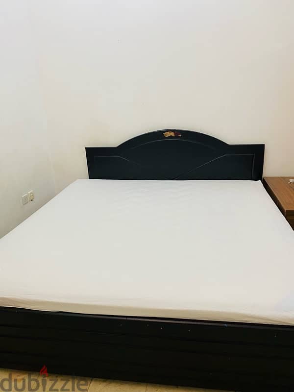 mattress king size with bed cupboard 1