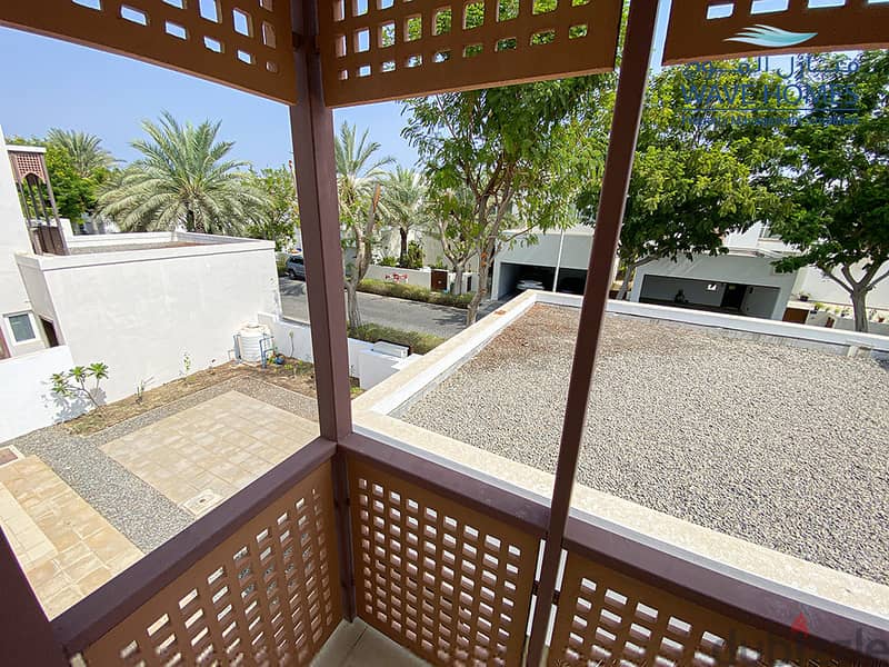 4 Bed Villa For Rent With Private Swimming Pool & Garden 1