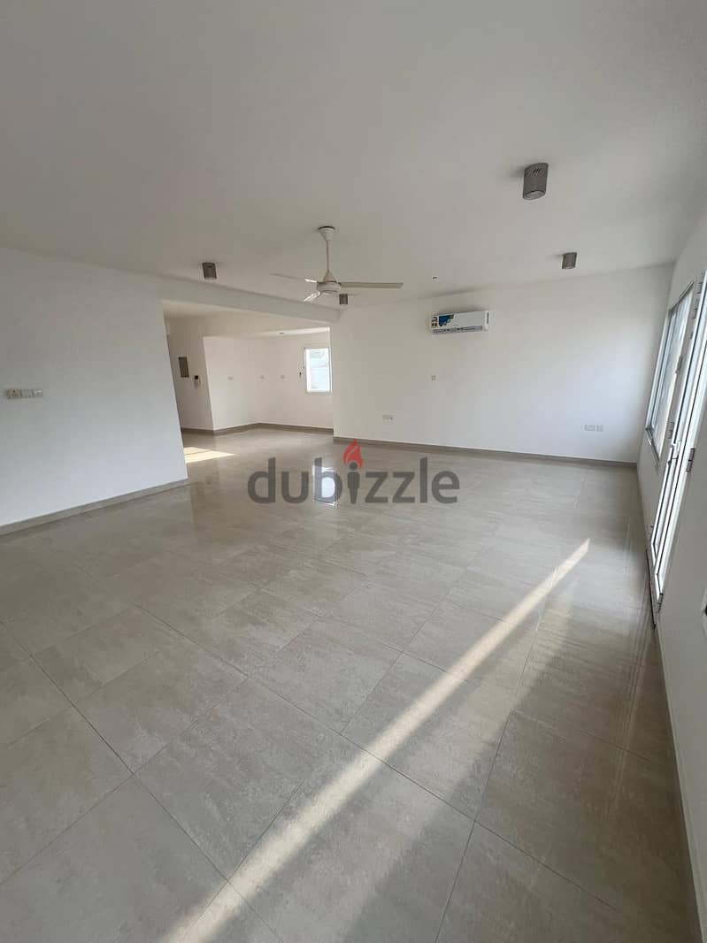 For rent 4BHK villa Location: Al-Qurm: 7