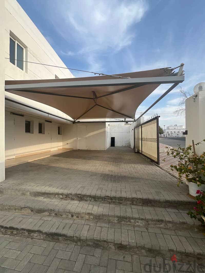 For rent 4BHK villa Location: Al-Qurm: 12