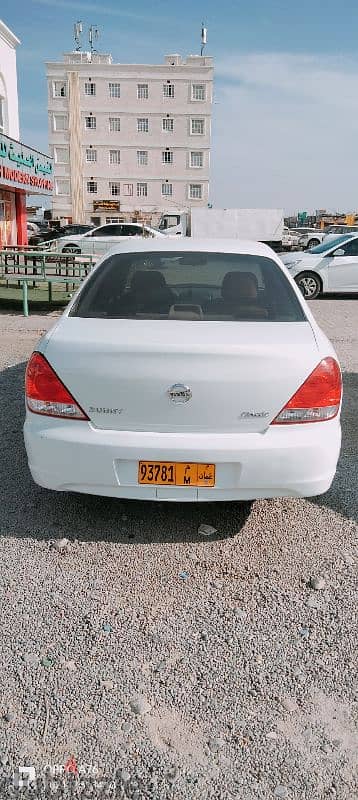 Nissan Sunny 2011 0