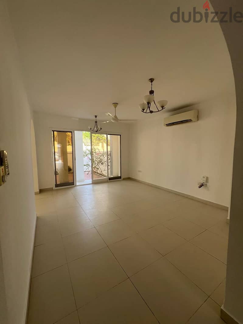 For rent 5BHK villa, Al-Adhaiba location: 8