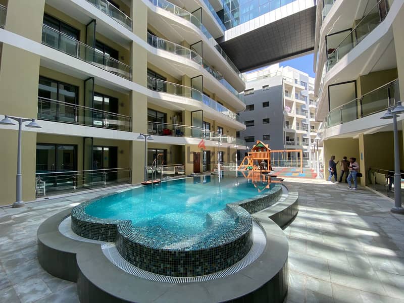 2 BR Spacious Corner Apartment in Boulevard, Muscat Hills 3