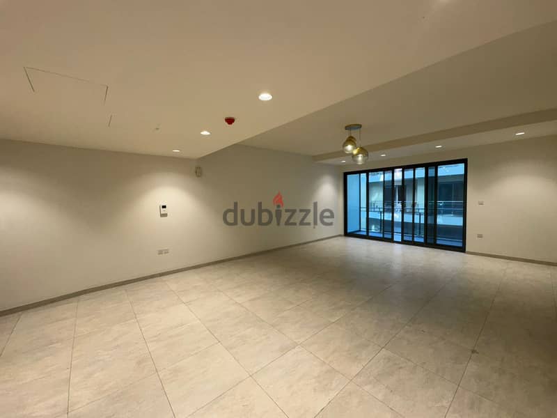 2 BR Spacious Corner Apartment in Boulevard, Muscat Hills 5