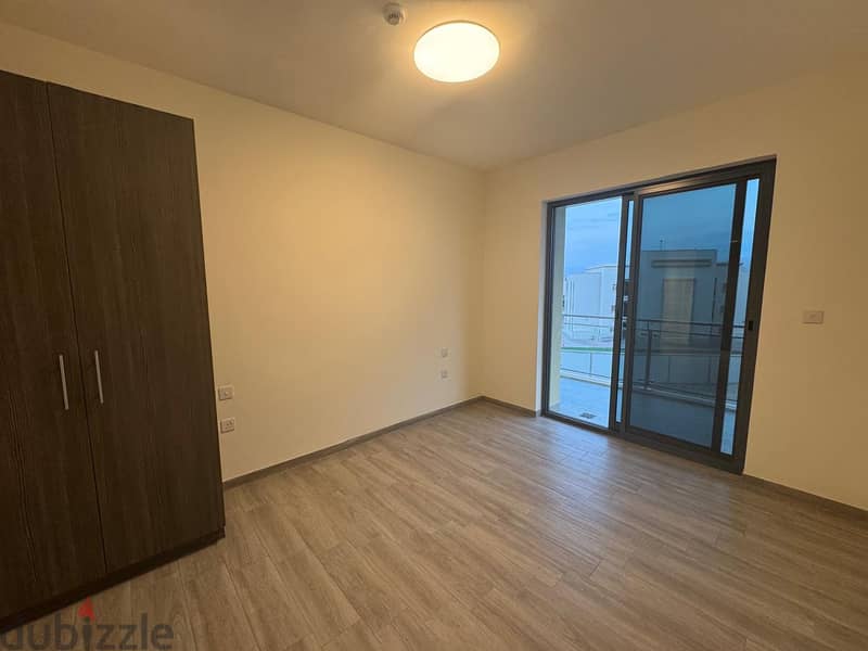 1 BR Compact Apartment in Muscat Hills – Boulevard 8