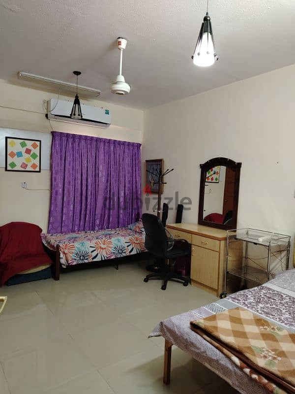 Private Room in 3BHK apartment 0