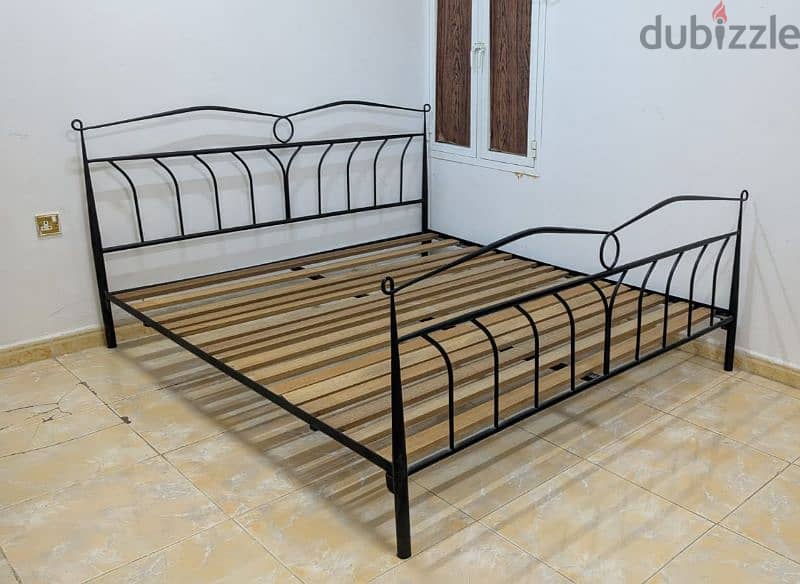 Double Bed Queen Size Without Mattress 0