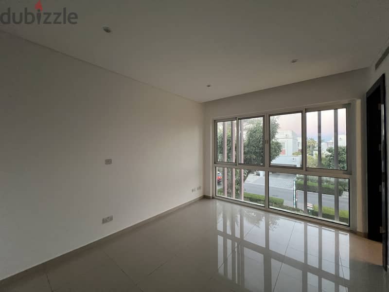 5 Bedroom Villa for Rent in Al Mouj Muscat 10