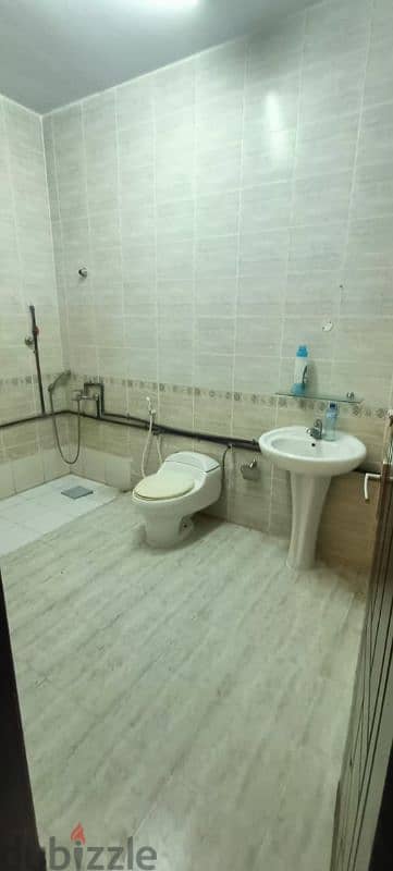 2 rooms flat Khoud 4