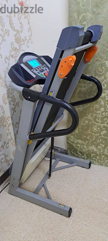 Treadmill Very Good Condition (Can be Delivere also) 8