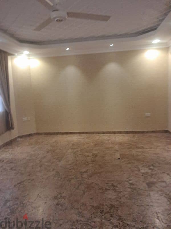 4 bedroom villa for rent al khuwair near hormoaz 2