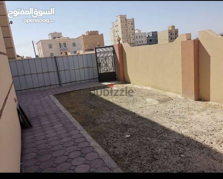 شقة للإيجار في عبري الطابق الأول  flat for rent in ibri 1st floor 3