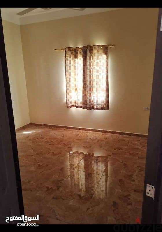 شقة للإيجار في عبري الطابق الأول  flat for rent in ibri 1st floor 5